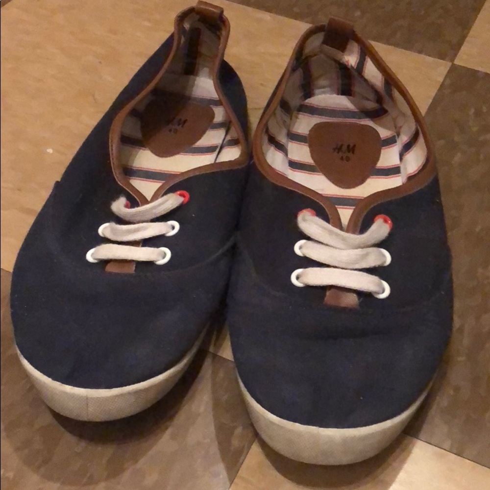 Navy Tennis Shoes